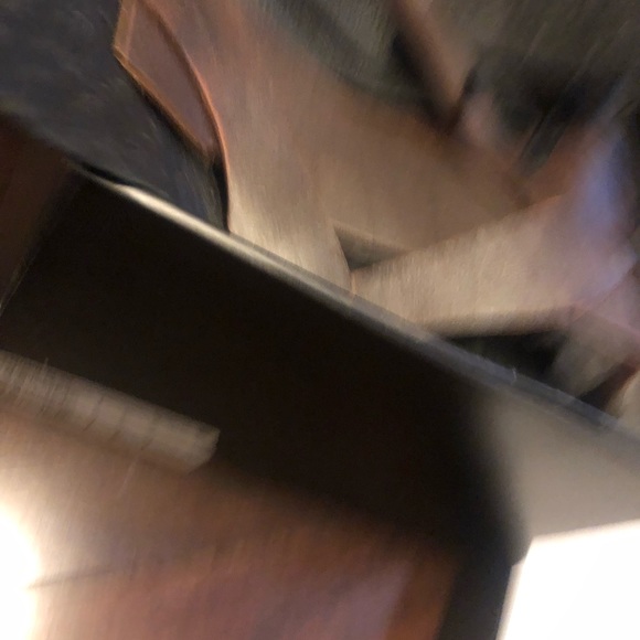 Lot of leather - Picture 4 of 5